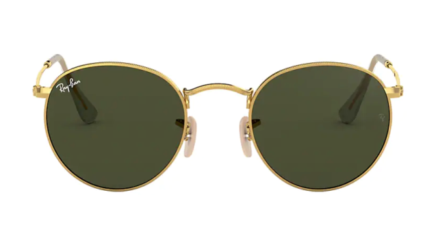 Whats In My Bag? Beach Edition 5 Screen Shot 2022 04 14 at 4.25.03 PM