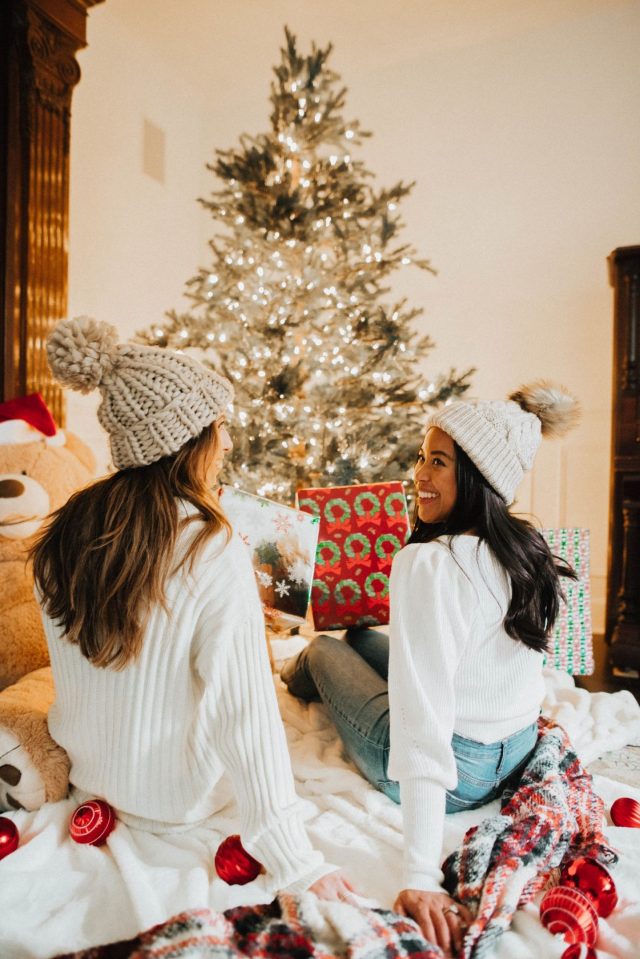 Fall-themed self-care tips to help you feel and look better this holiday season 6 holiday photo shoot ideas emmasedition 18 1440x2157 1